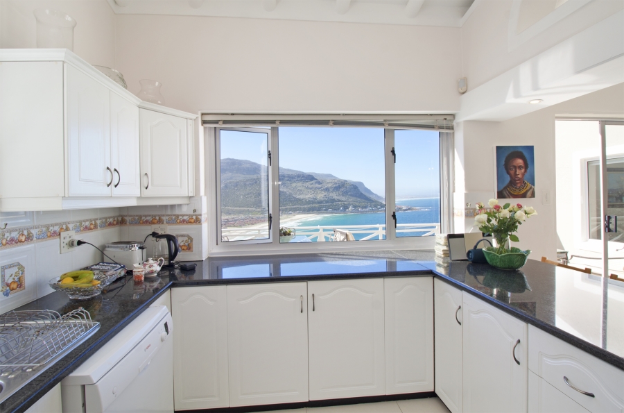 4 Bedroom Property for Sale in Fish Hoek Western Cape